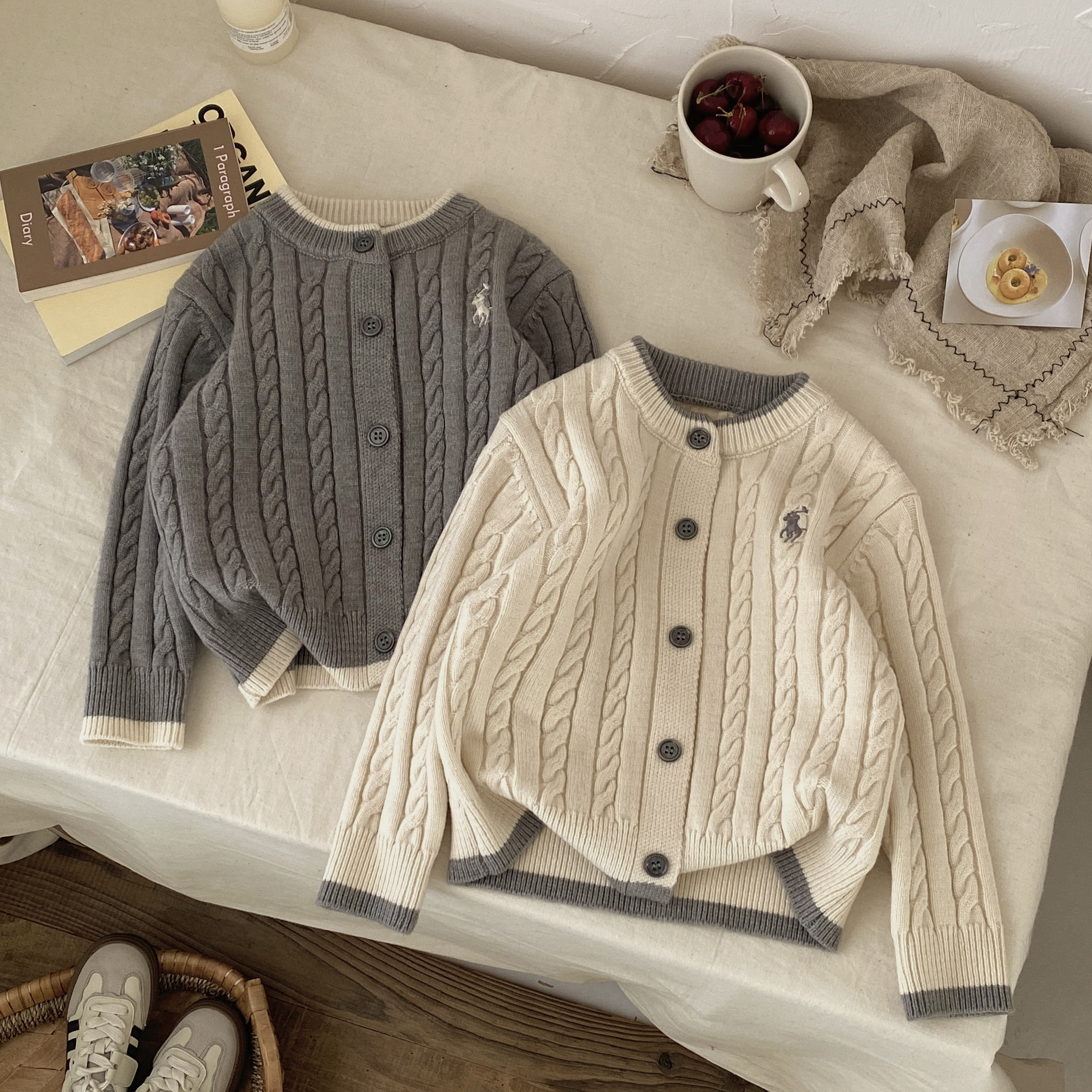 儿童毛衣2025春季韩版新品男女童撞色刺绣毛线衫宝宝休闲针织开衫