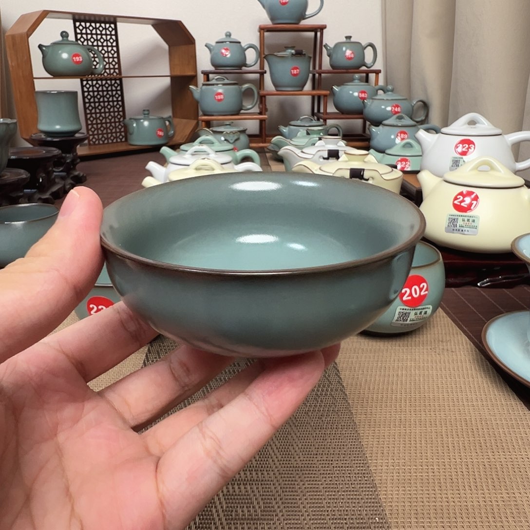 瓷片。。。。。。。。。。。。。。