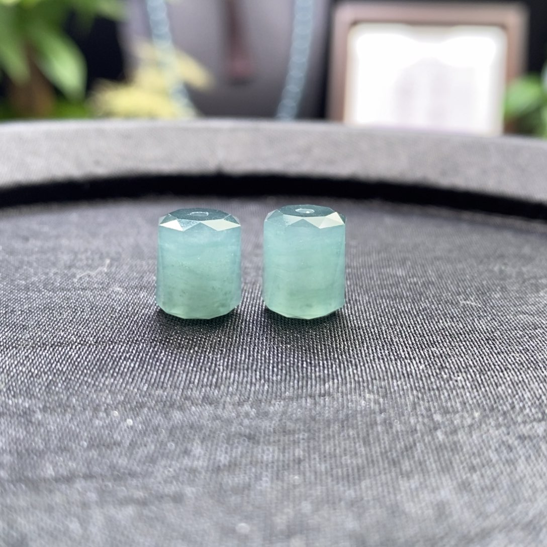 宝***一翡翠未镶嵌手链卡10左右桶珠