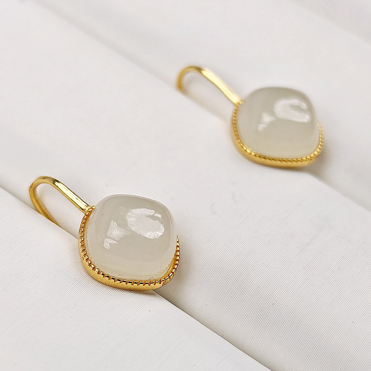 S925银和田玉方糖款耳钩稳重耳钉大气时尚精美礼物耳饰