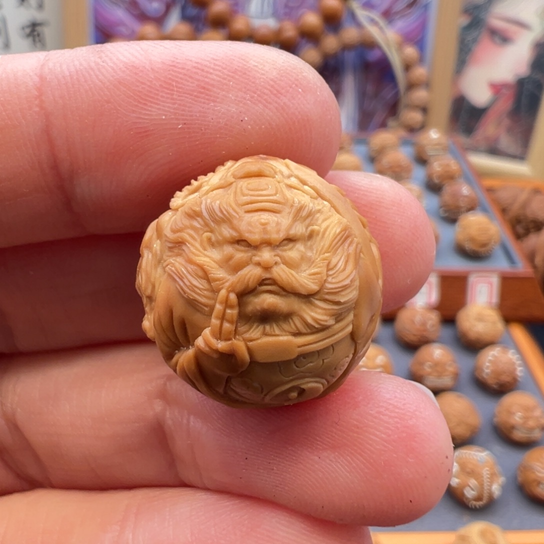 吊坠猴头核桃钟馗