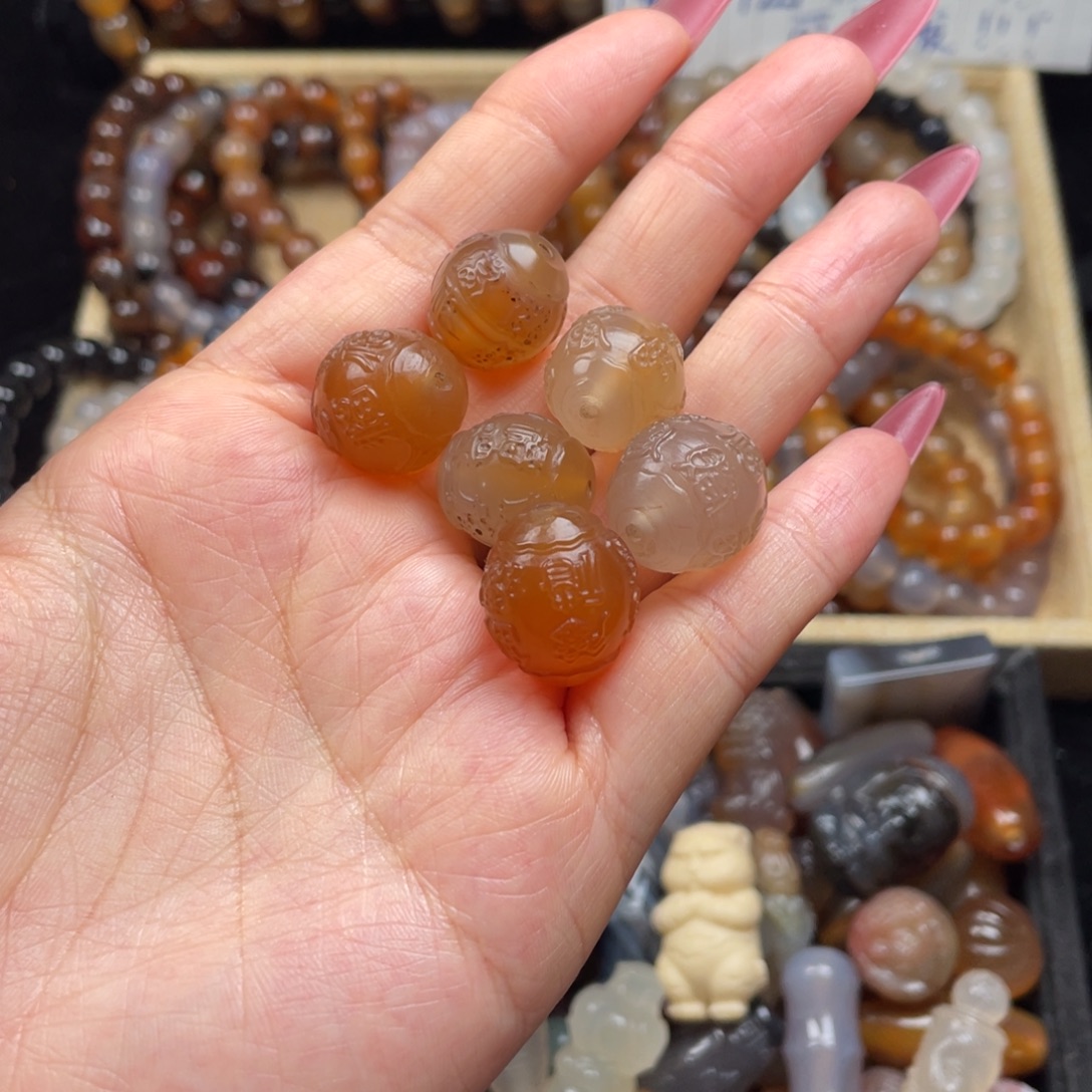 玛瑙/玉髓未镶嵌珠宝奇石