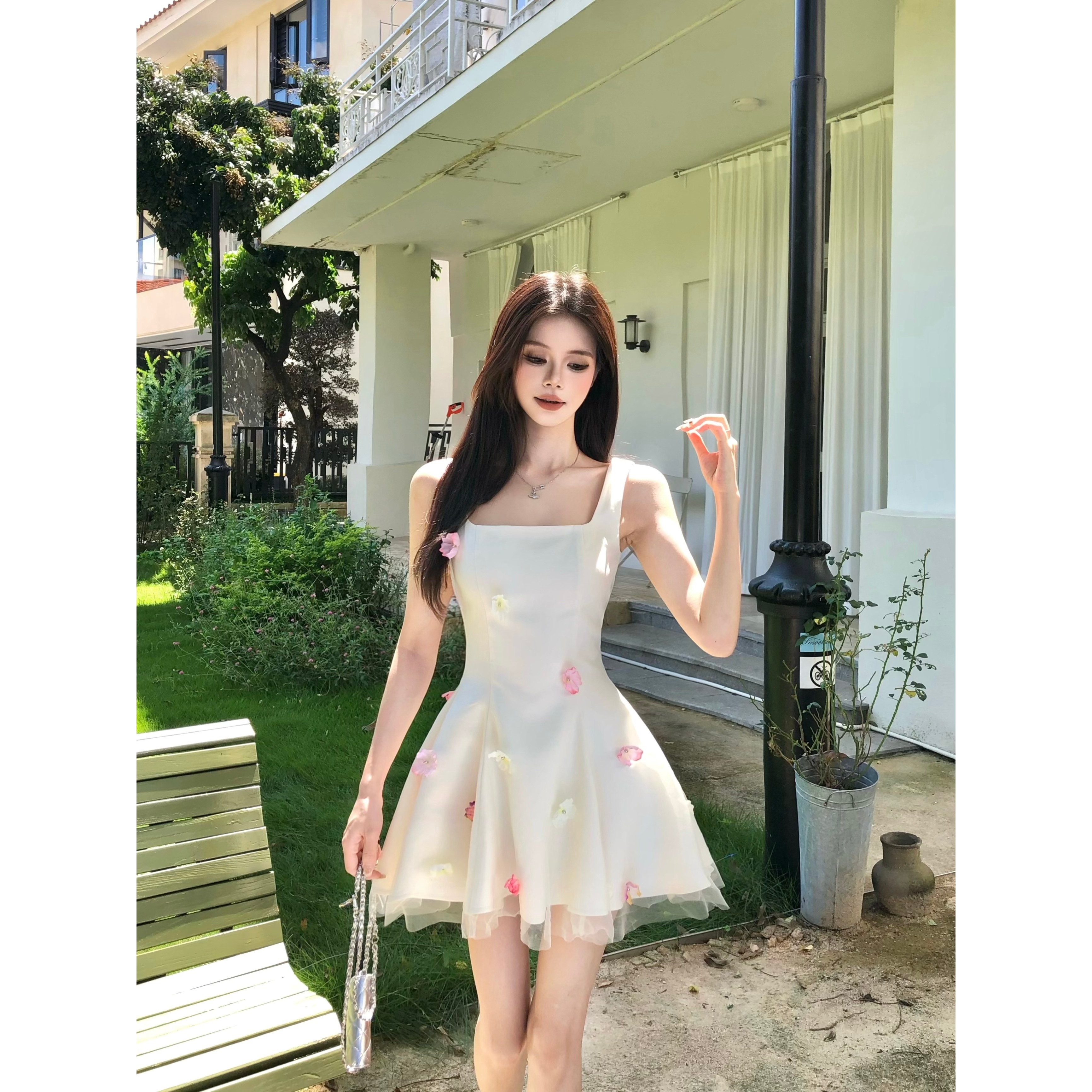 画解WAHJU【花仙子】花朵拼接设计氛围感收腰显瘦杏色连衣裙9607W