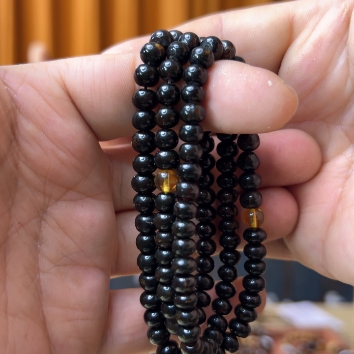 琥珀裸石未镶嵌抚顺9-4