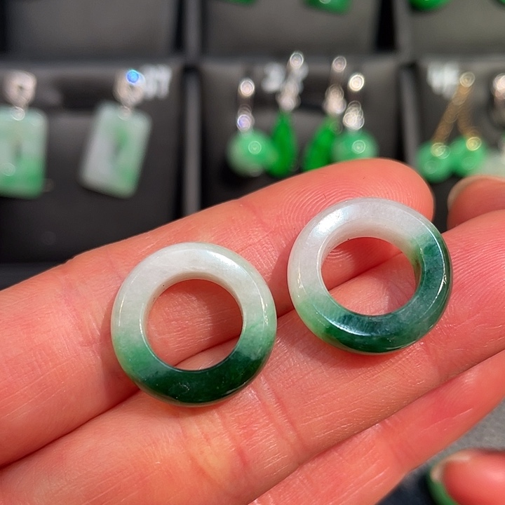 翡翠未镶嵌耳饰甜甜圈