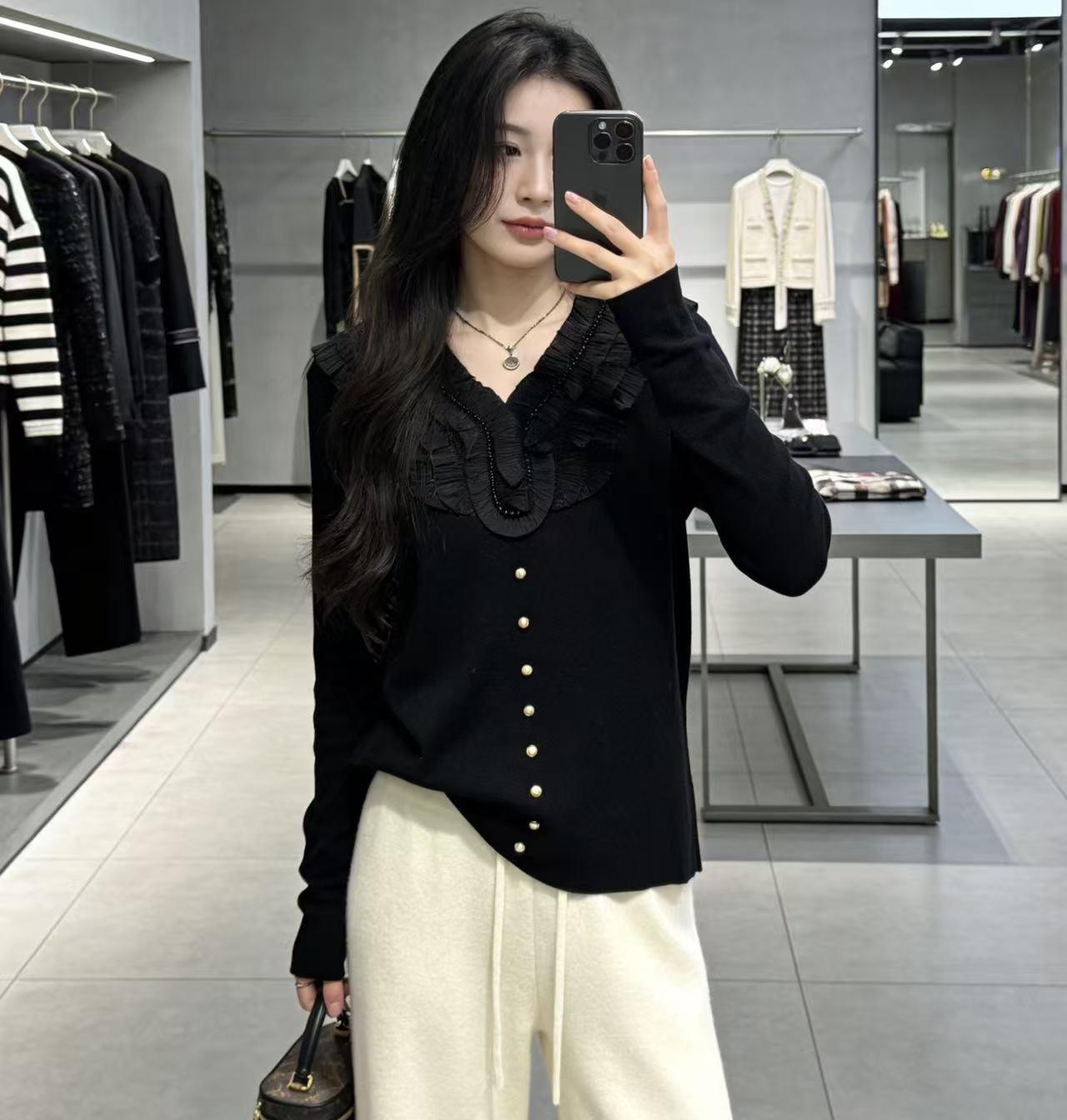 胸86-140长53（部分无三标介意慎拍）木耳边长袖时尚针织上衣 4781