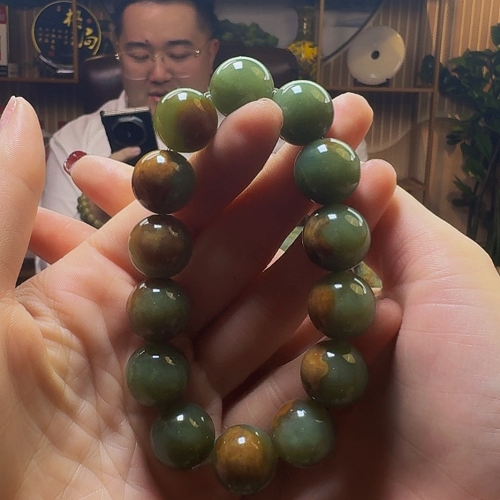 和田玉手串未镶嵌自**演