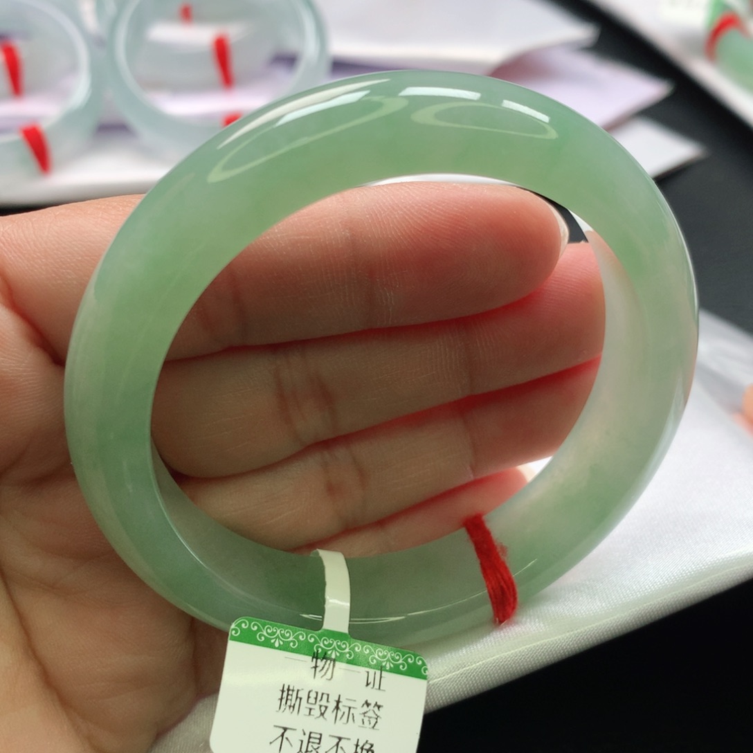 翡翠手镯未镶嵌高*赛缅甸54.55