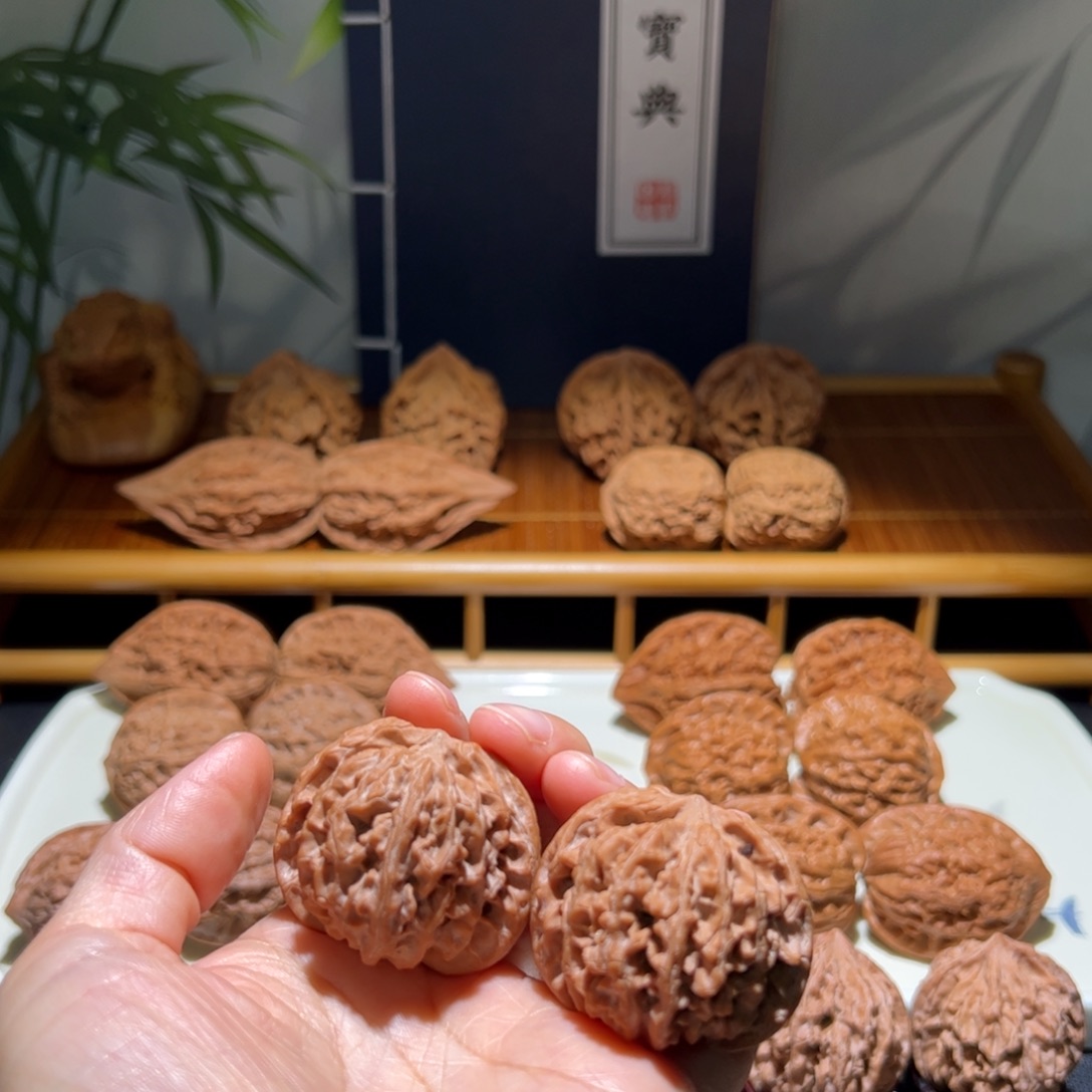 用***8把件文玩核桃铁苹果