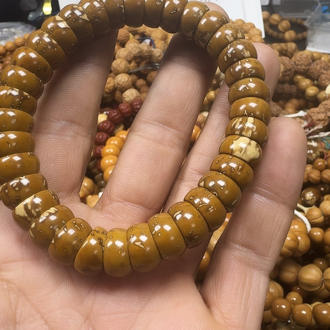 2***猴头核桃吊坠手串