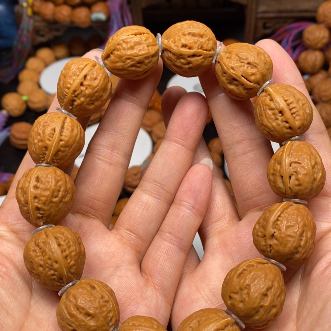 桃核手串黄金蛤蟆背