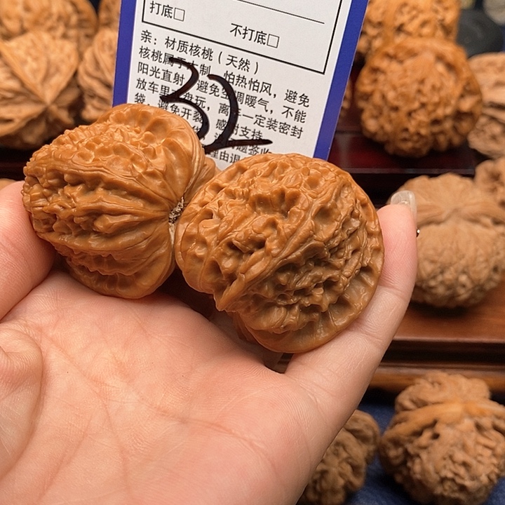 桃核吊坠白狮子头42