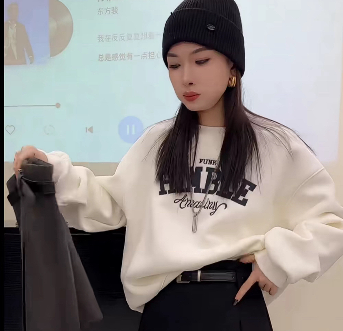 869品质百搭慵懒高级感字母刺绣加绒卫衣60