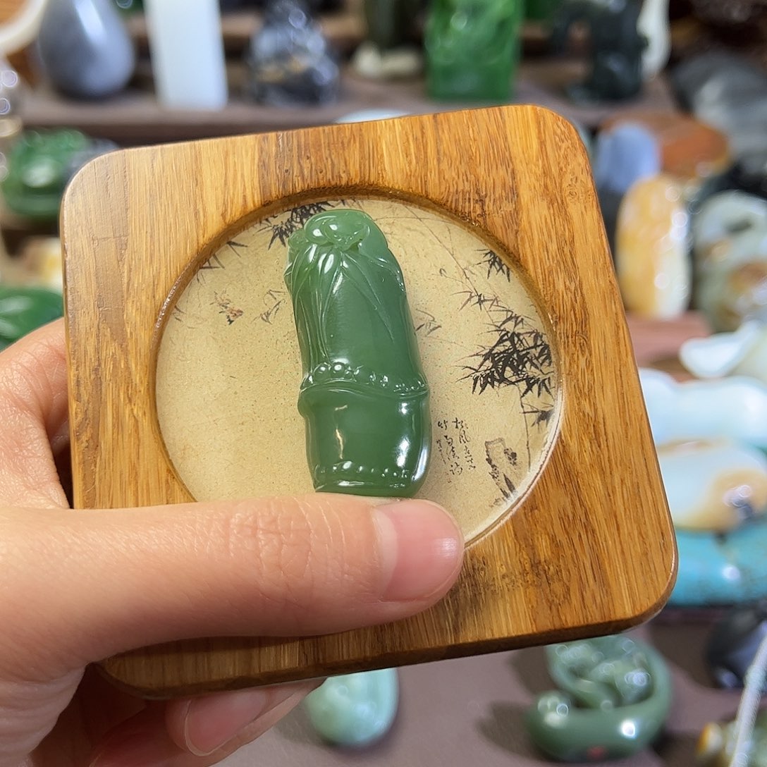 和田玉挂件未镶嵌?*