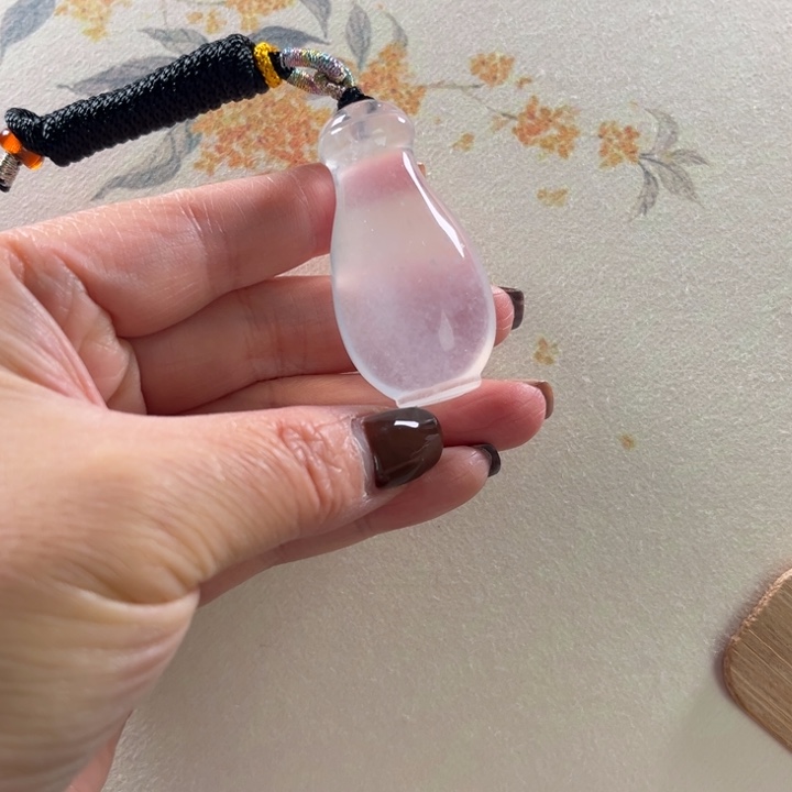 石英质玉未镶嵌颈饰