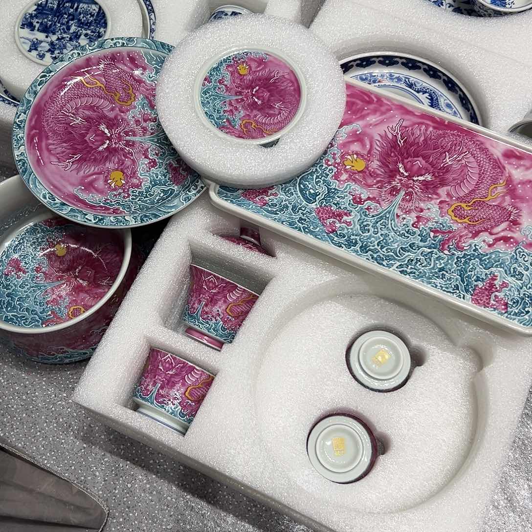 摆件?*哥景德镇瓷器半手