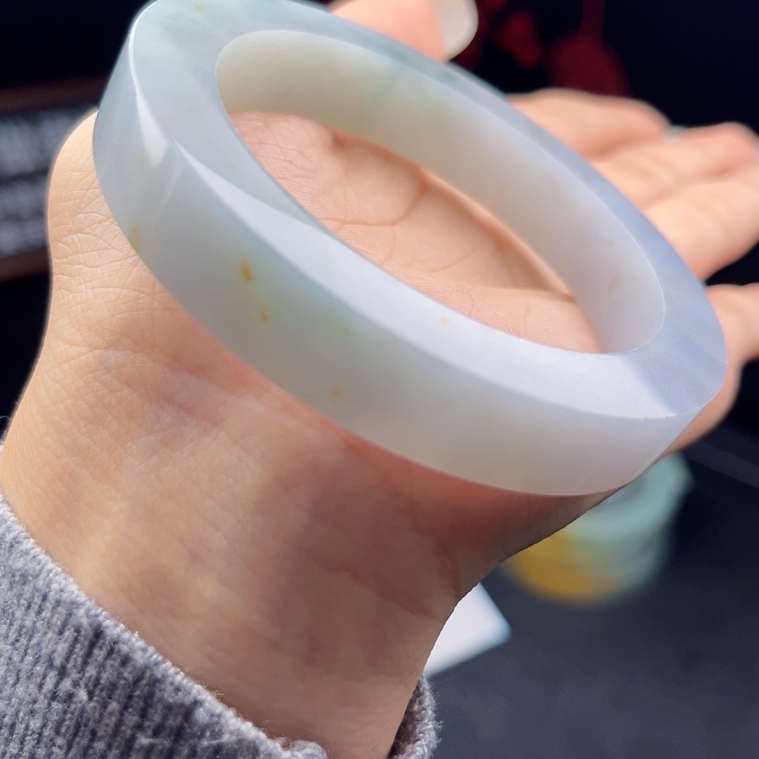 未镶嵌翡翠手镯定制翡翠