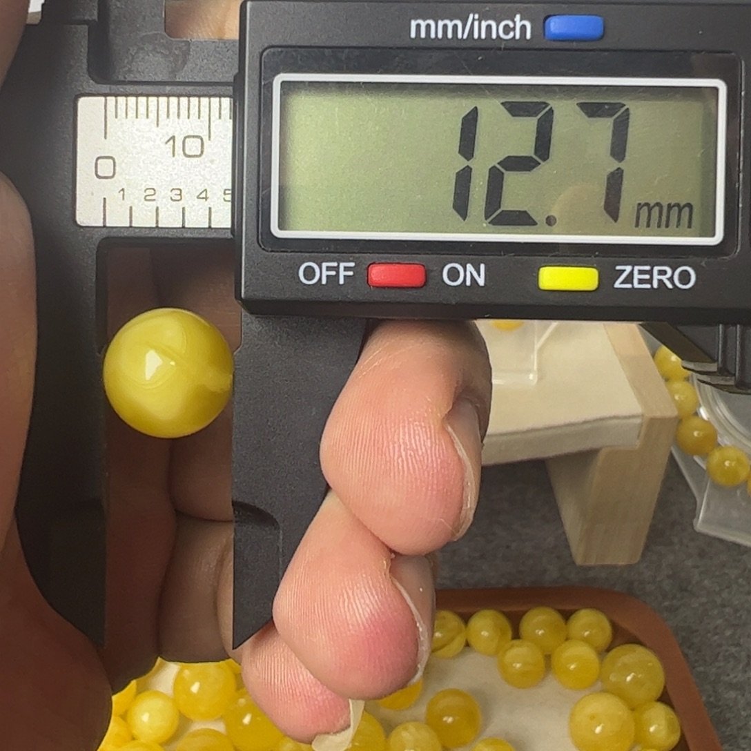 琥珀未镶嵌裸石微瑕001