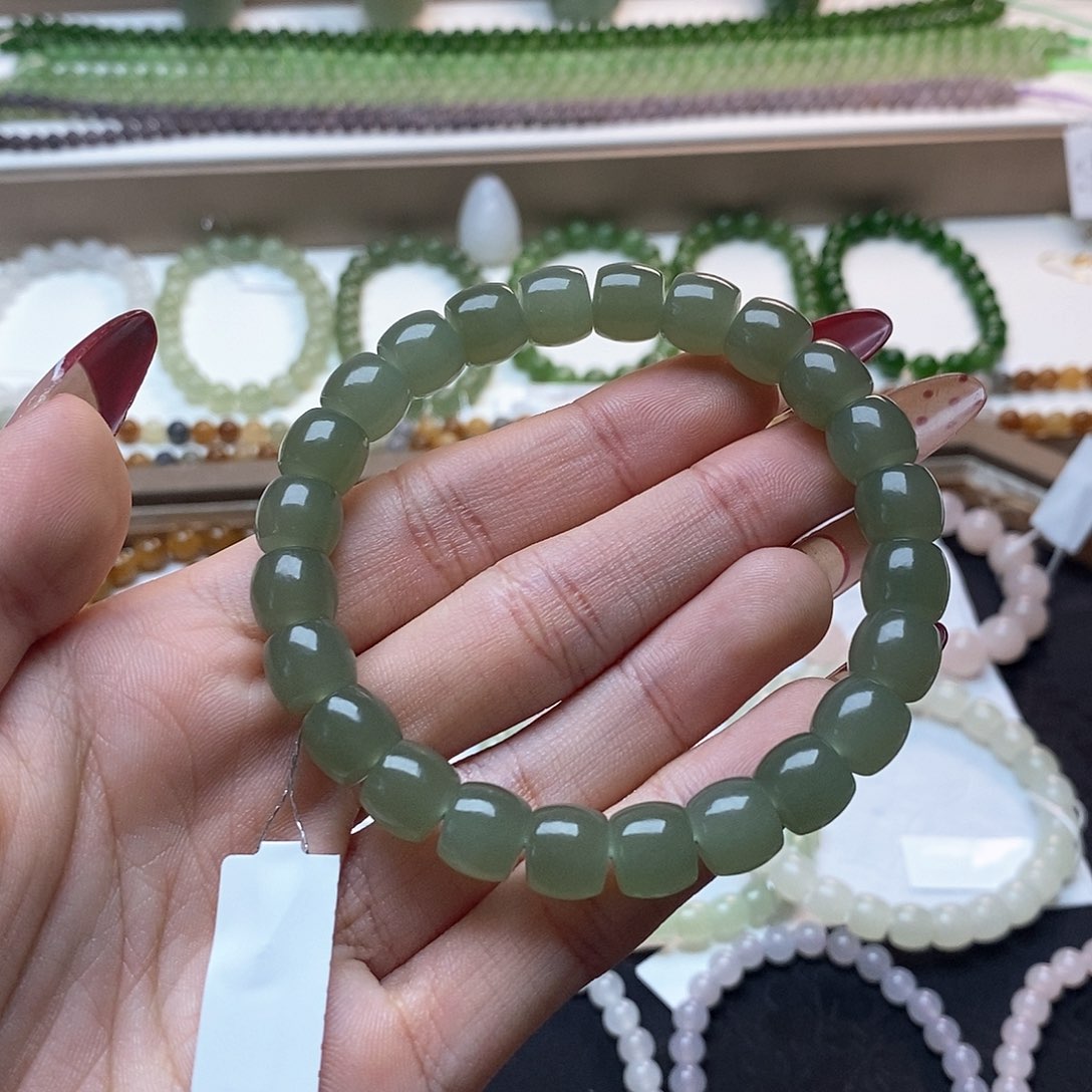 和田玉手链未镶嵌湖水绿直切卡九