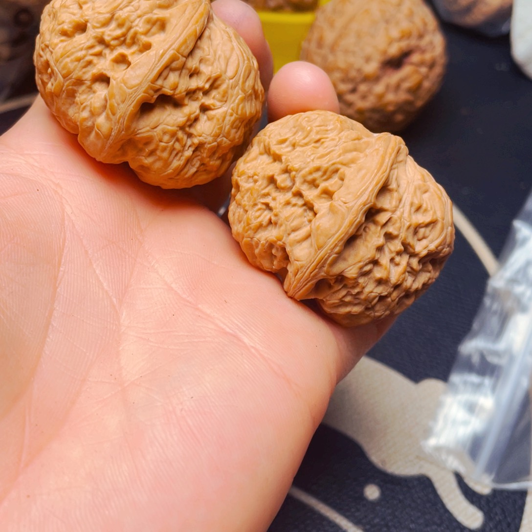 文玩核桃吊坠红方印