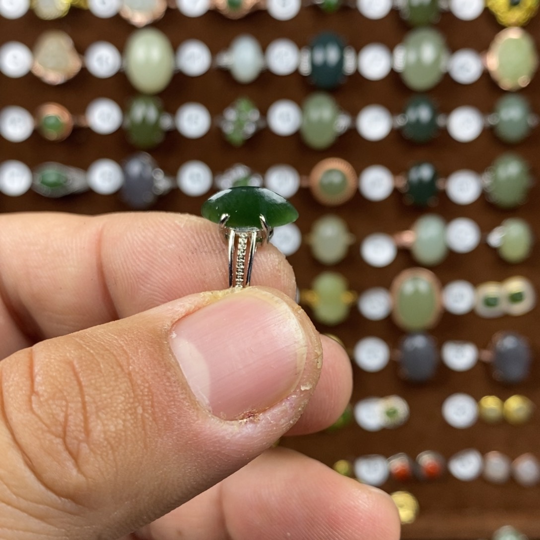 和田玉（碧玉）戒指合金