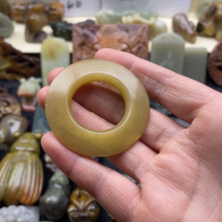 蛇纹石玉颈饰未镶嵌180