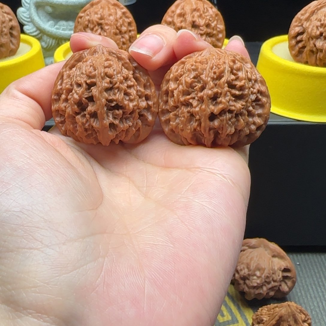 文玩核桃把件40满天星