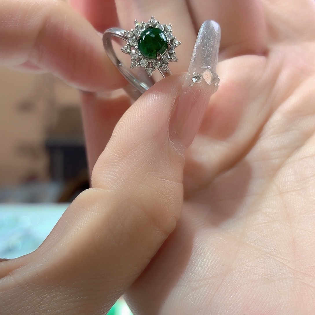 翡翠未镶嵌戒指翡翠