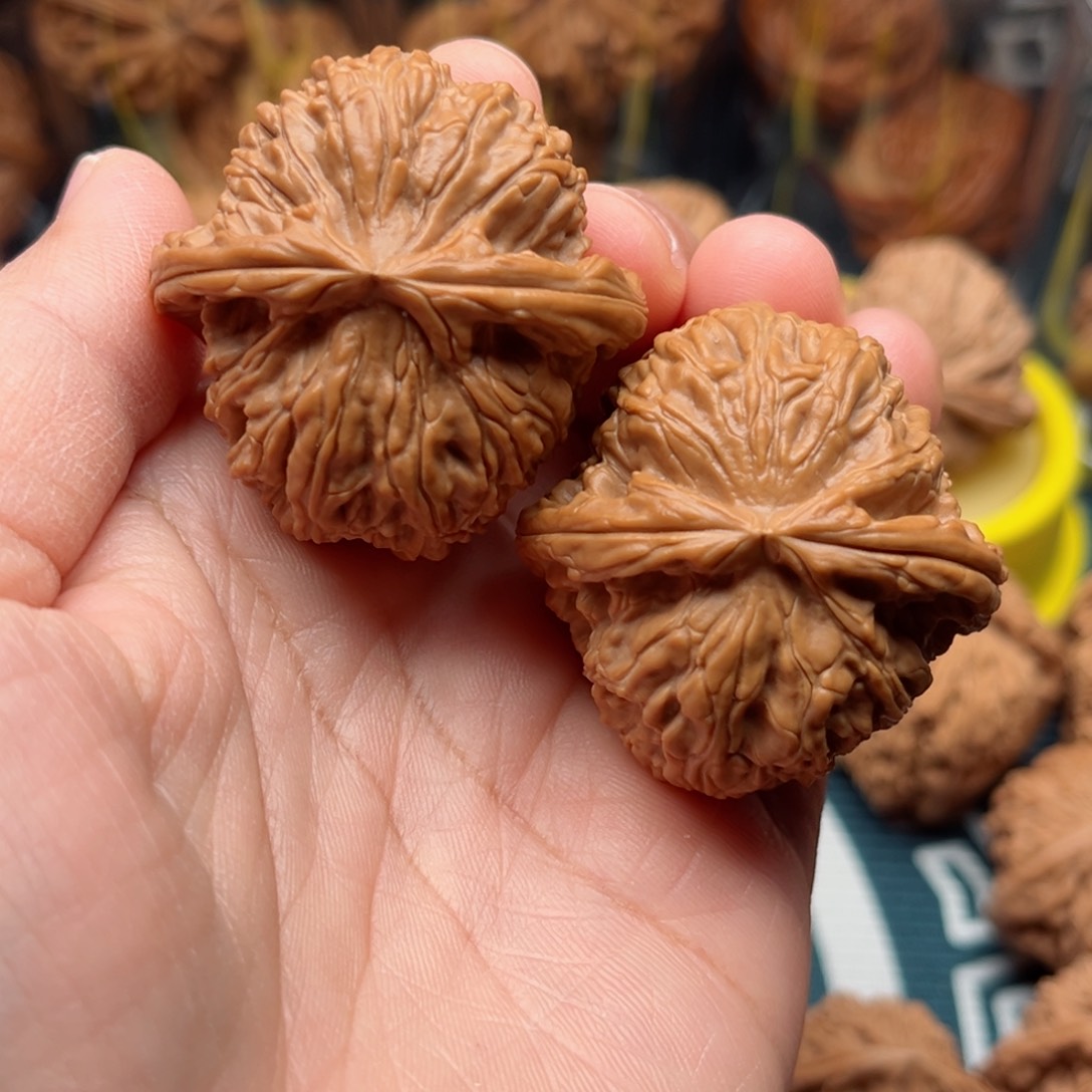 【闪购商品】桃木北*文玩核桃手把件