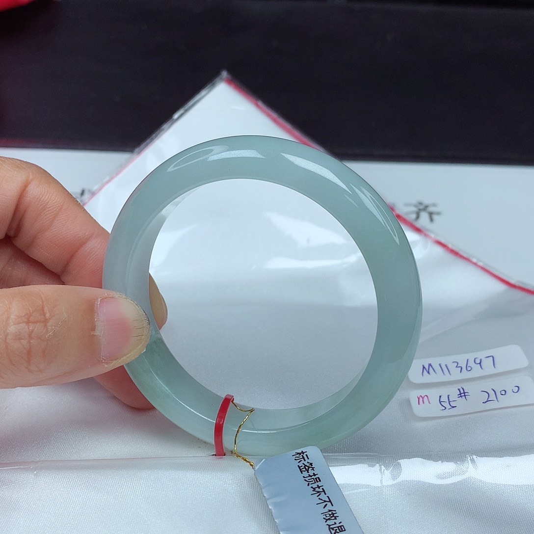 翡翠手镯未镶嵌55圈3697