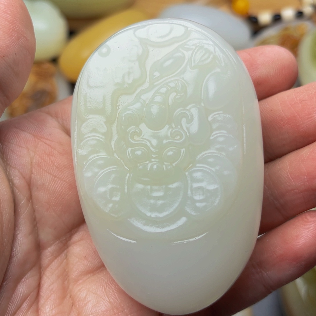 石材方解石手把件貔貅