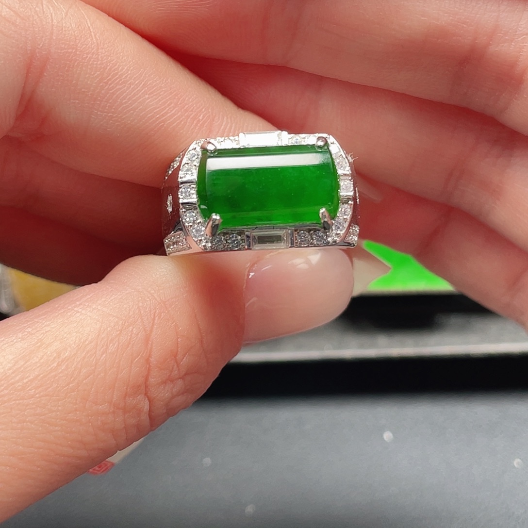 翡翠银S925镶嵌戒指没有运费险3961