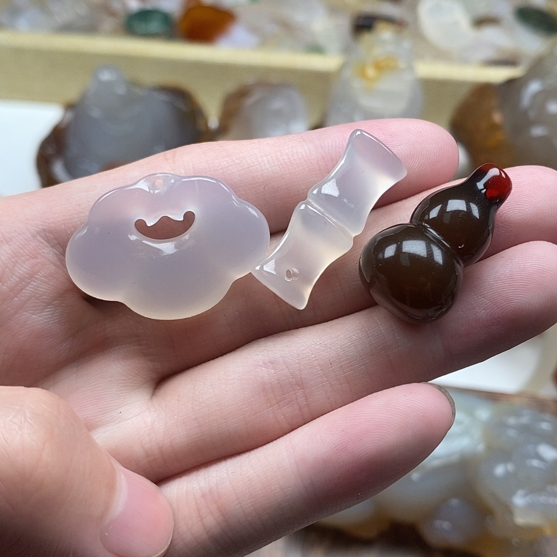 玛瑙/玉髓未镶嵌颈饰