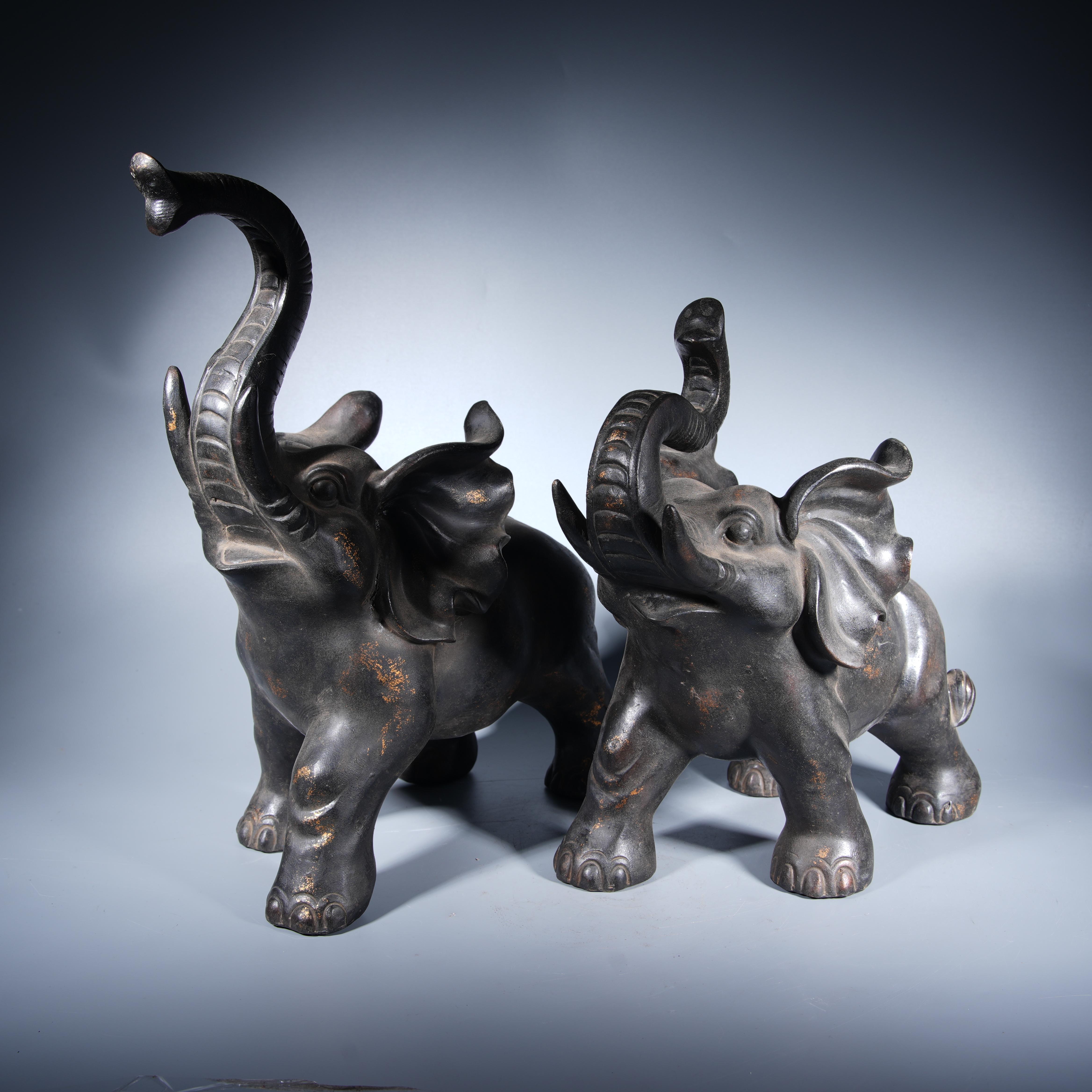 Tgz19 清代 铜象摆件一对