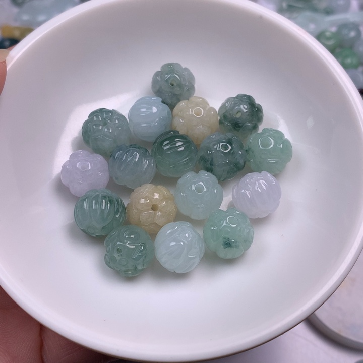 岩***石翡翠未镶嵌颈饰翡翠