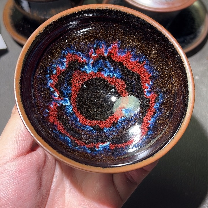 茶盏我们是有共同话题有