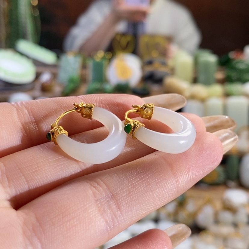 【闪购商品】和田玉耳扣18K金镶嵌