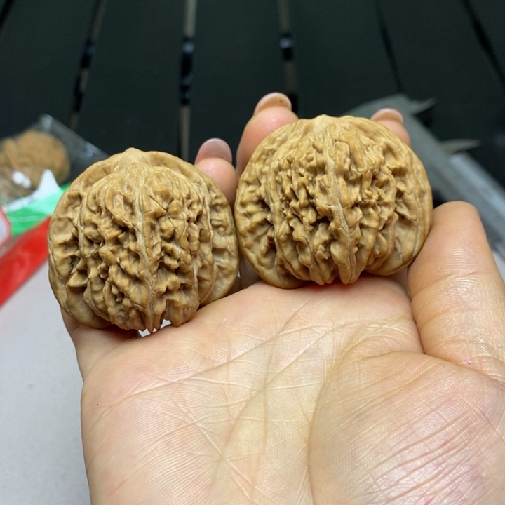 文玩核桃吊坠四座楼