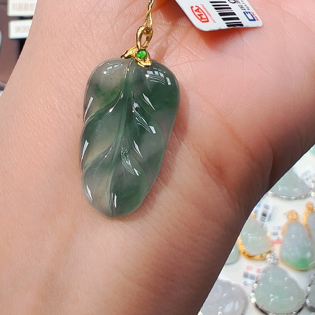 翡翠颈饰18K金镶嵌叶子131