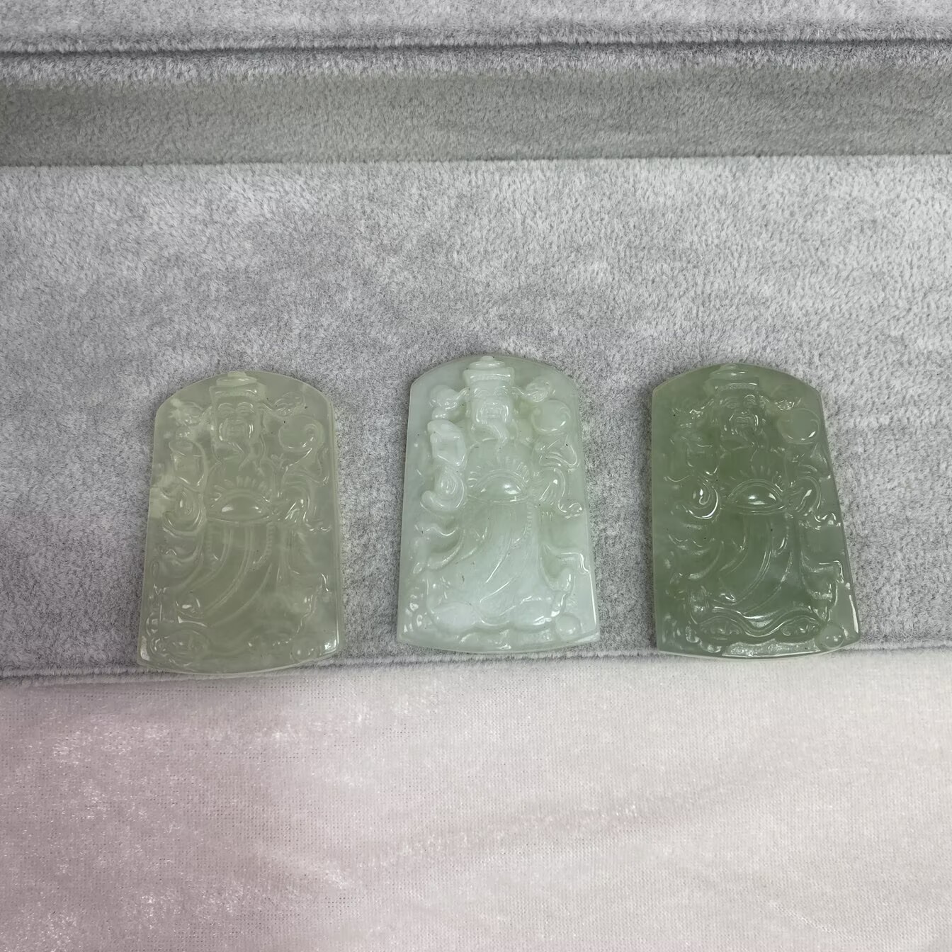 天然精美岫玉财神吊坠多样性发其一