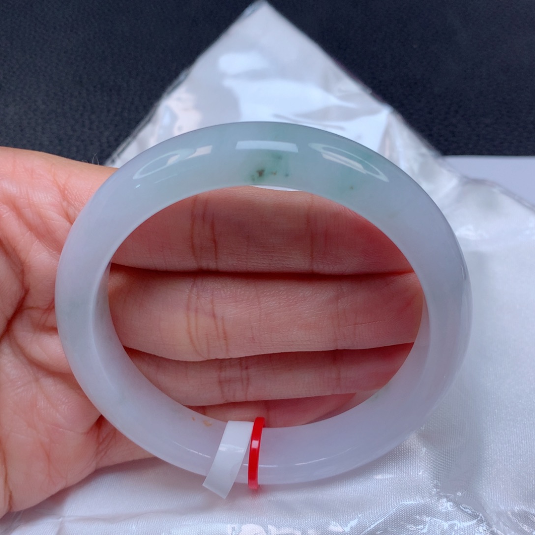 翡翠手镯未镶嵌天然