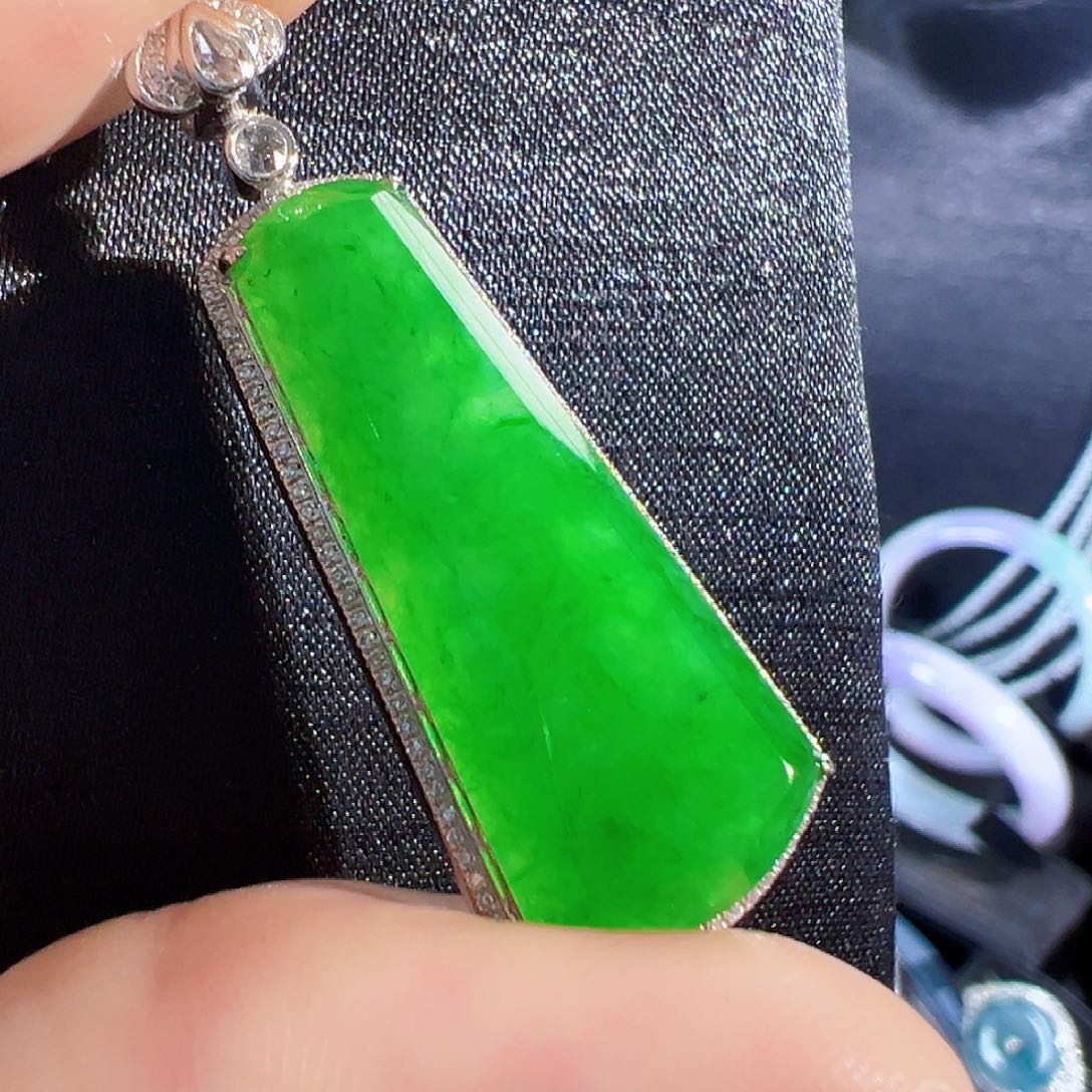 翡翠18K金镶嵌颈饰【福利款】签收后24小时鉴赏期