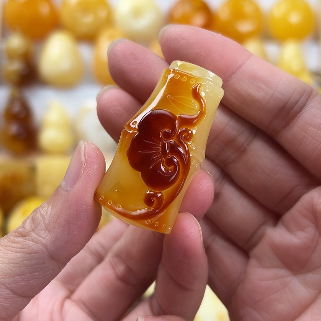 蜜蜡颈饰未镶嵌13.6g蜜蜡