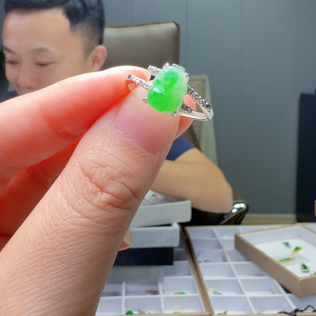 翡翠戒指银S925镶嵌天然