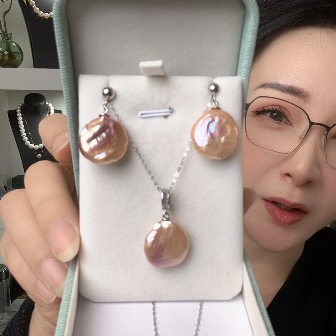 夏***日颈饰淡水珍珠未镶嵌