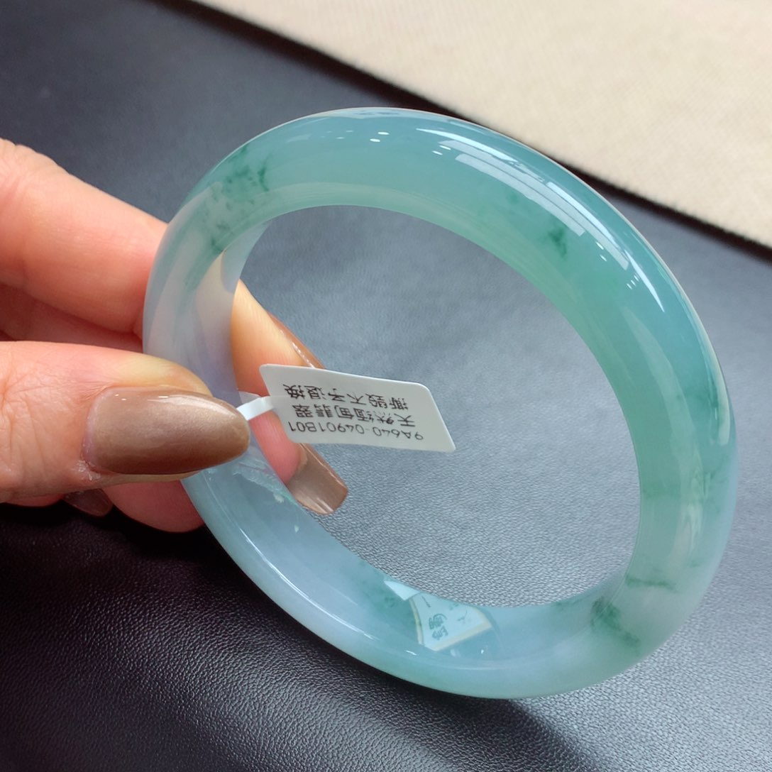 翡翠手镯未镶嵌缅甸翡翠手镯