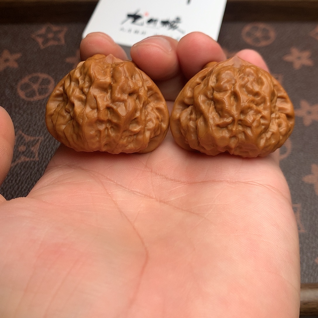 吊坠文玩核桃蛤蟆头三角得一队