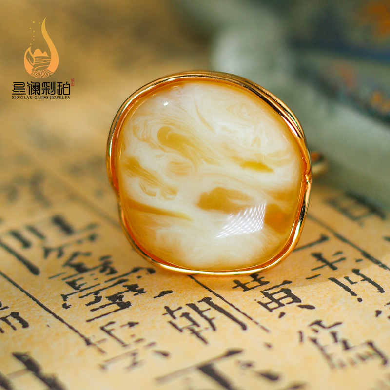 【孤品·云霄】S925银镶嵌天然蜜蜡戒指（金白·手工款）