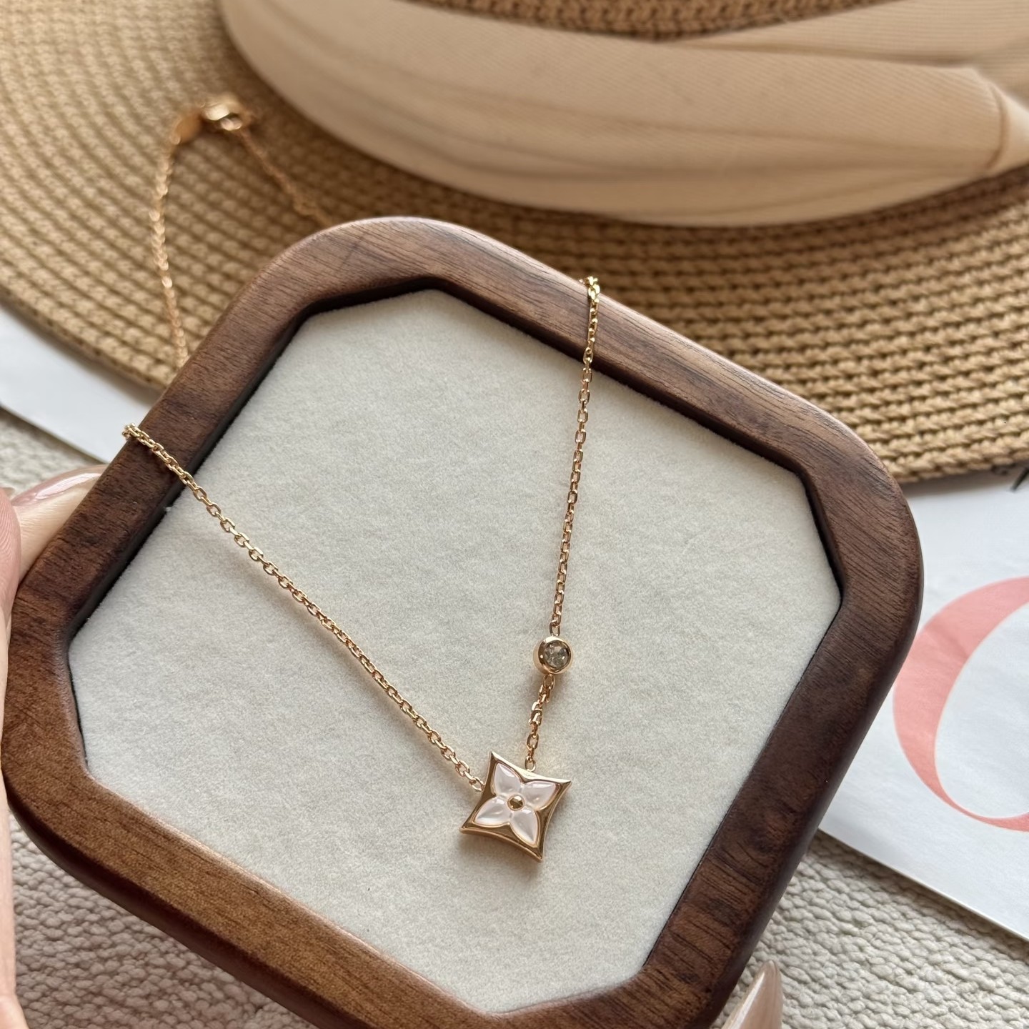 钛钢项链 轻奢版本贝壳项链109