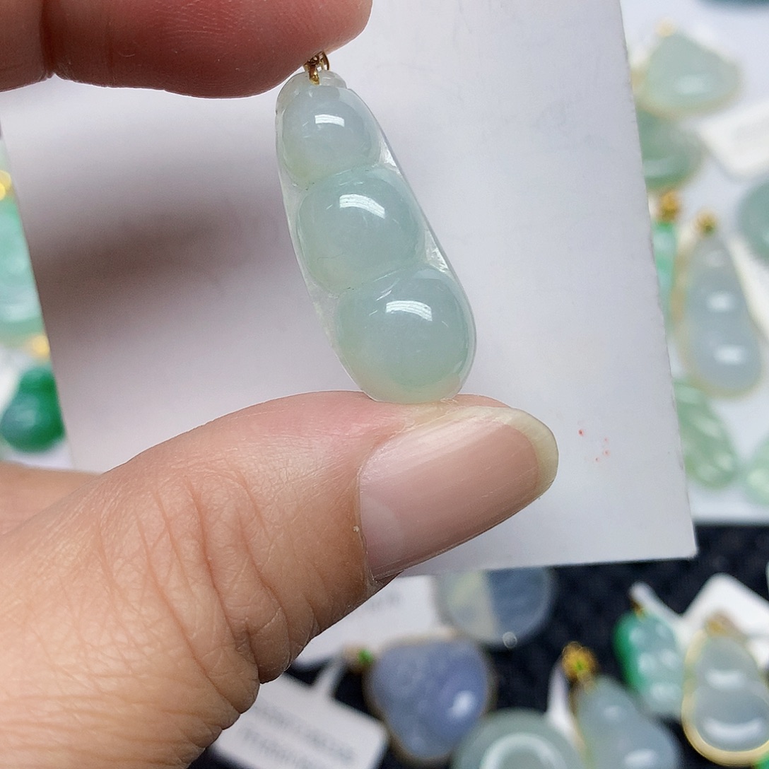 翡翠未镶嵌颈饰367789